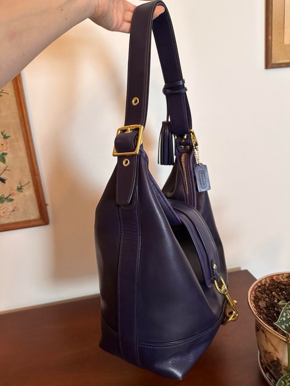 Vintage oversized large Coach genuine leather bag / purse brass gold hardware - Picture 6 of 8